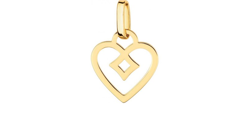 Offrir un pendentif à sa copine : un cadeau significatif et inoubliable
