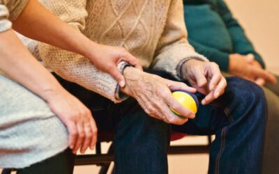 Tremblements des mains lors de la prise d&rsquo;objets : comprendre les défis et trouver des solutions
